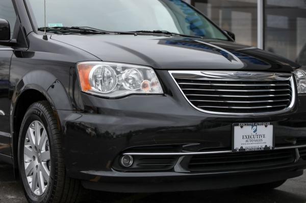 Used 2015 CHRYSLER TOWN COUNTRY TOURING