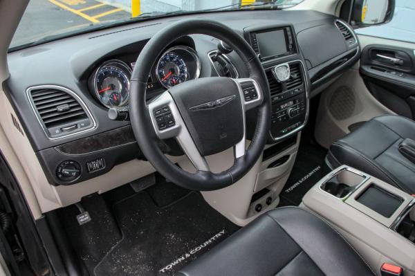 Used 2015 CHRYSLER TOWN COUNTRY TOURING