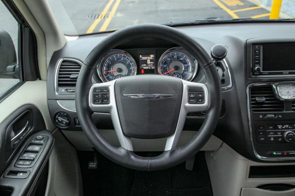 Used 2015 CHRYSLER TOWN COUNTRY TOURING