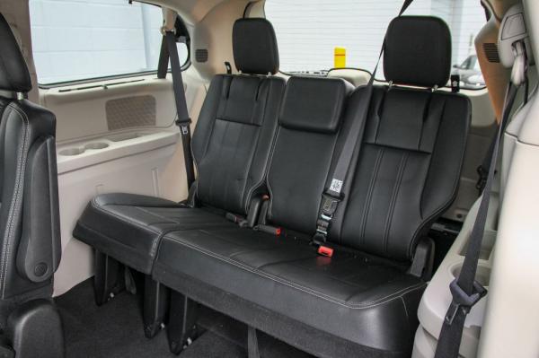 Used 2015 CHRYSLER TOWN COUNTRY TOURING