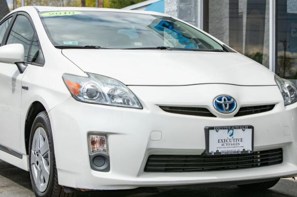 Used 2010 Toyota PRIUS III