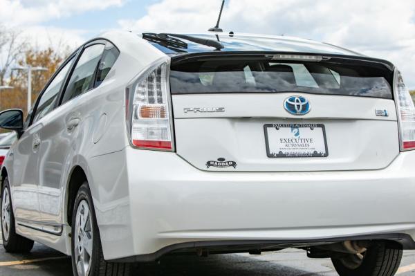 Used 2010 Toyota PRIUS III