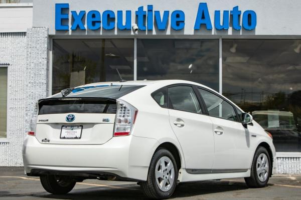 Used 2010 Toyota PRIUS III